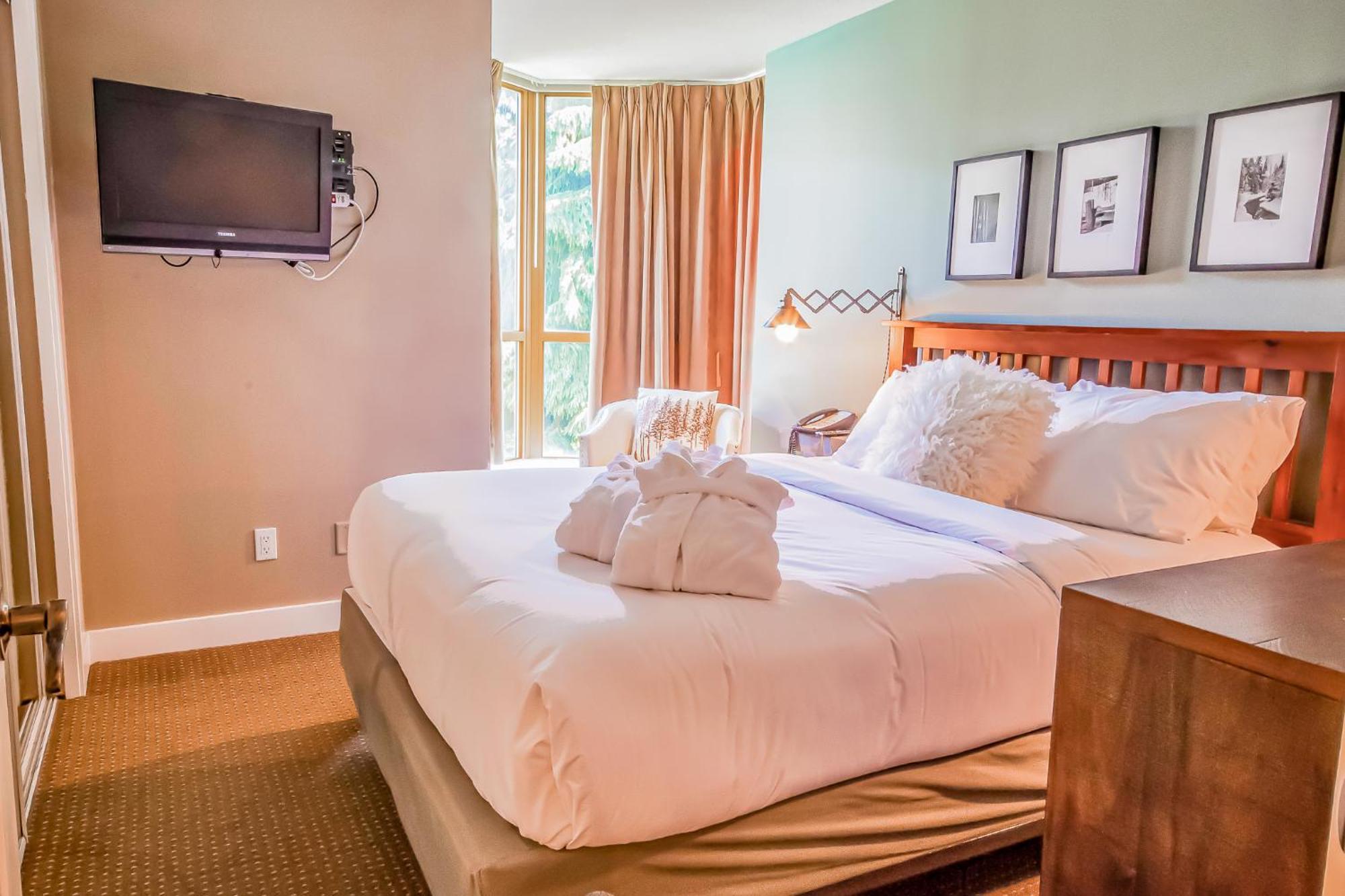 Cascade Lodge By Elevate Vacations Вістлер Екстер'єр фото