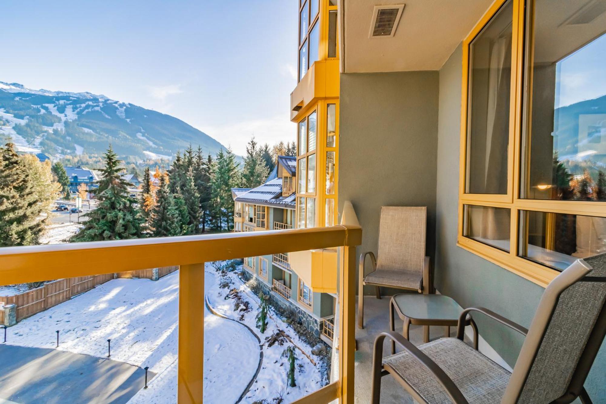 Cascade Lodge By Elevate Vacations Вістлер Екстер'єр фото