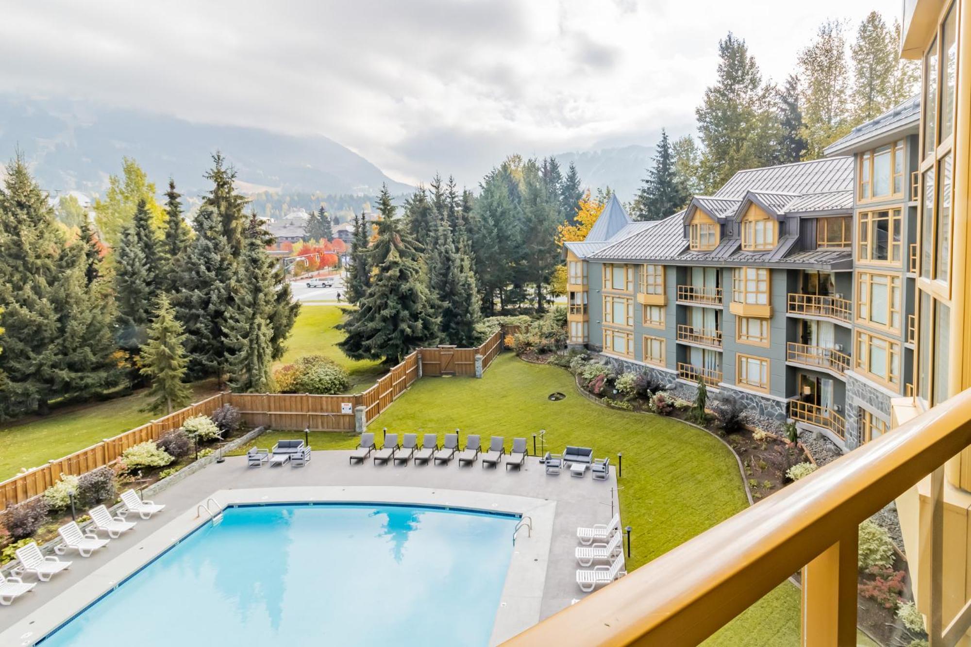 Cascade Lodge By Elevate Vacations Вістлер Екстер'єр фото