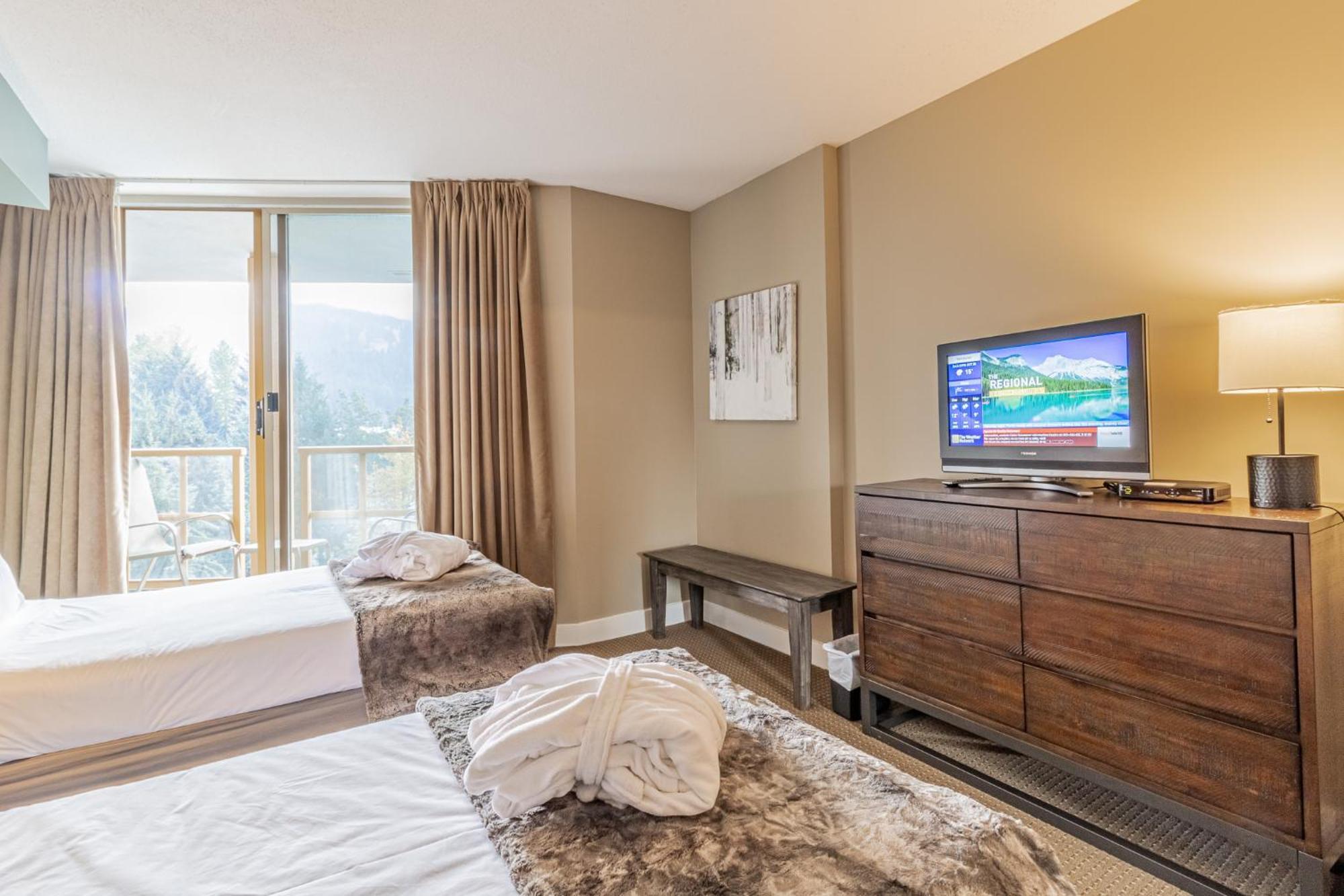 Cascade Lodge By Elevate Vacations Вістлер Екстер'єр фото