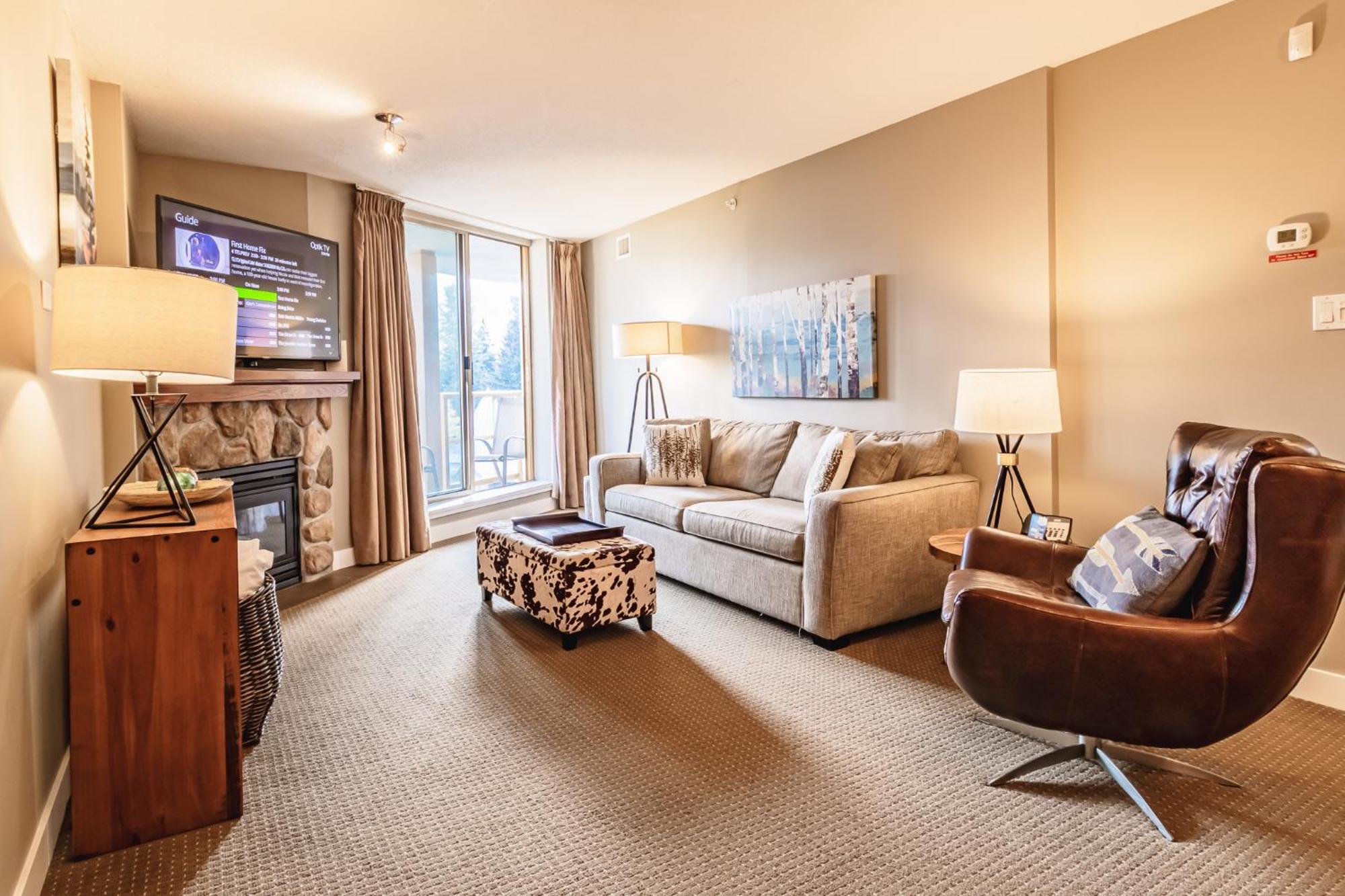 Cascade Lodge By Elevate Vacations Вістлер Екстер'єр фото