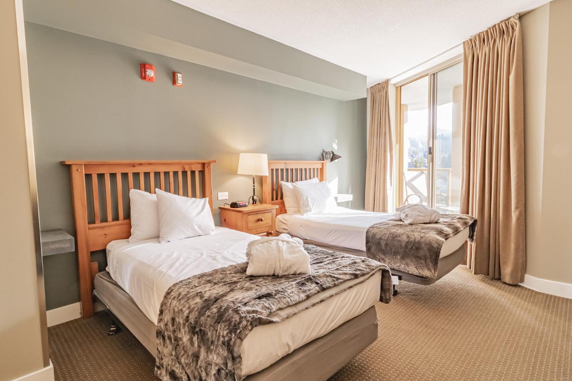 Cascade Lodge By Elevate Vacations Вістлер Екстер'єр фото