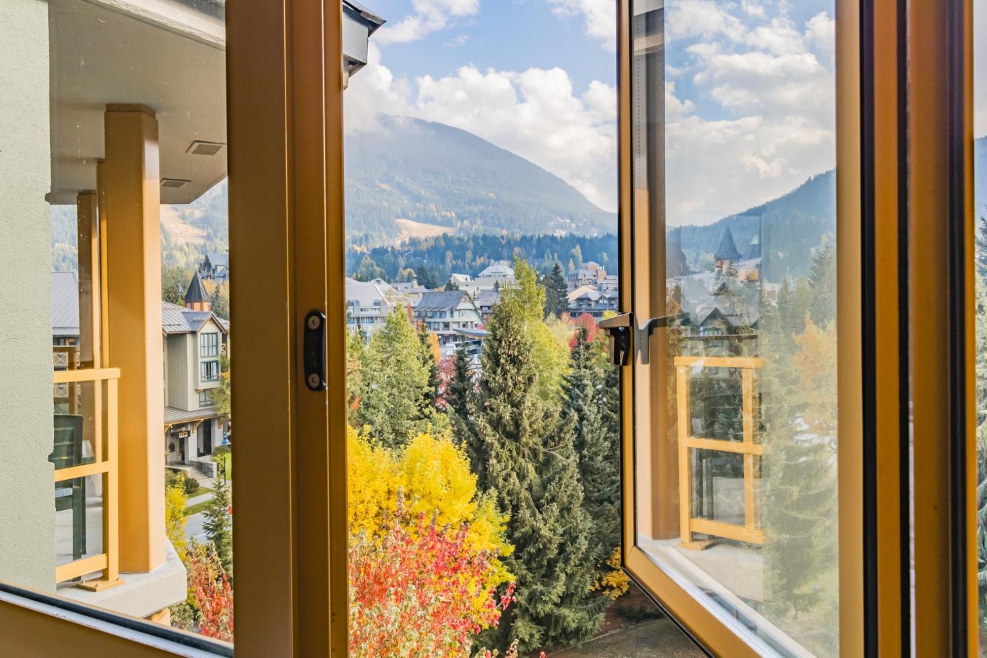 Cascade Lodge By Elevate Vacations Вістлер Екстер'єр фото