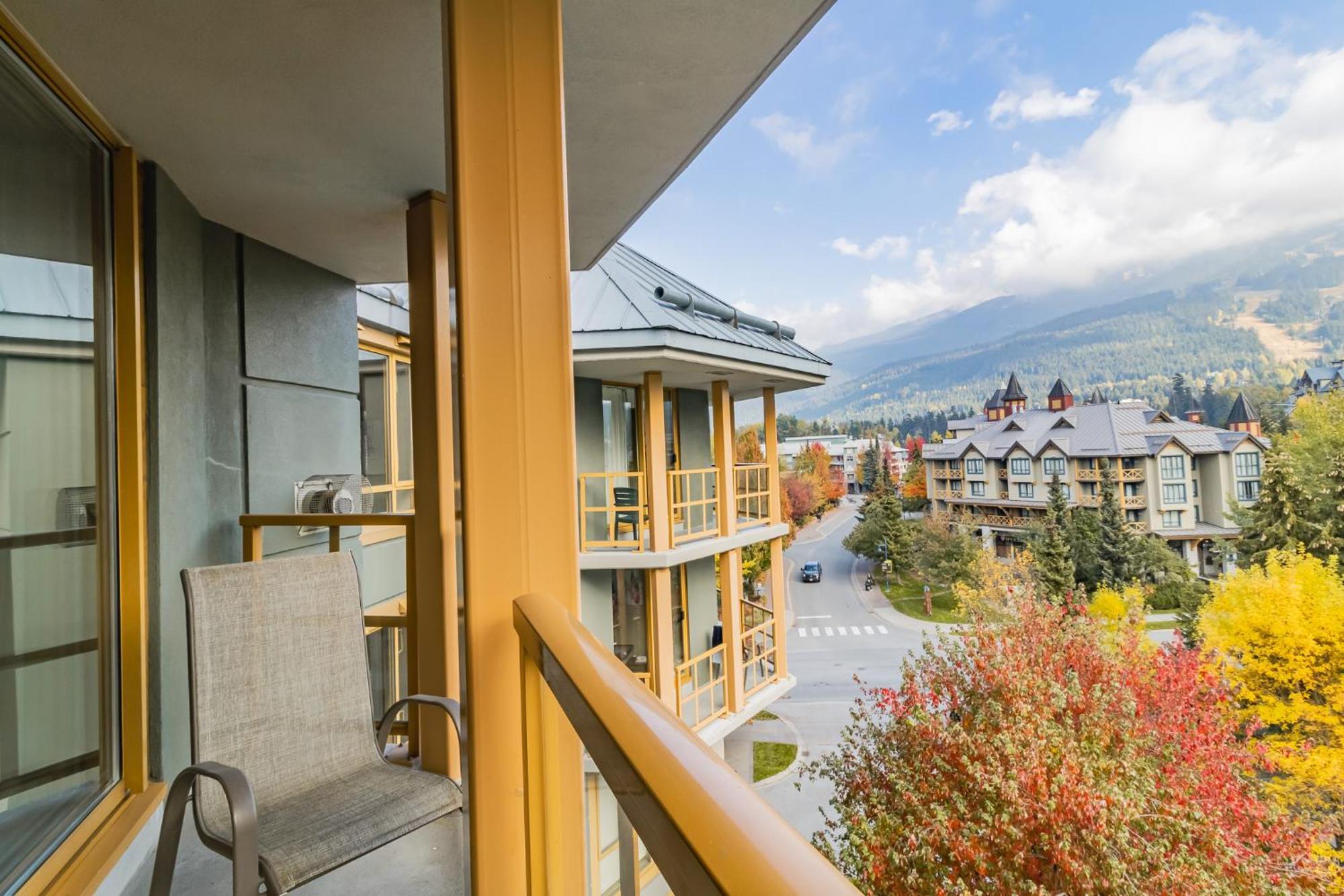 Cascade Lodge By Elevate Vacations Вістлер Екстер'єр фото