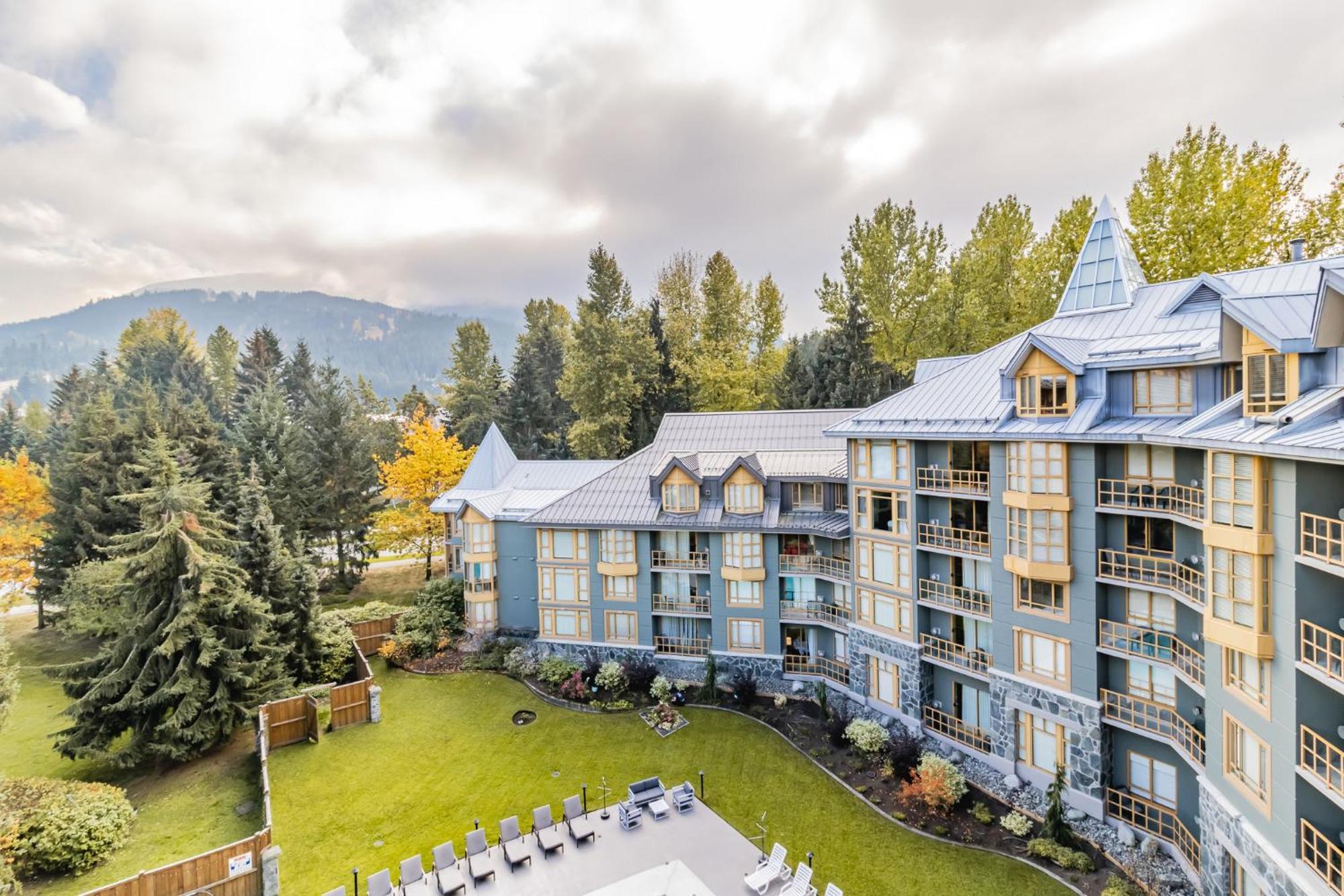 Cascade Lodge By Elevate Vacations Вістлер Екстер'єр фото