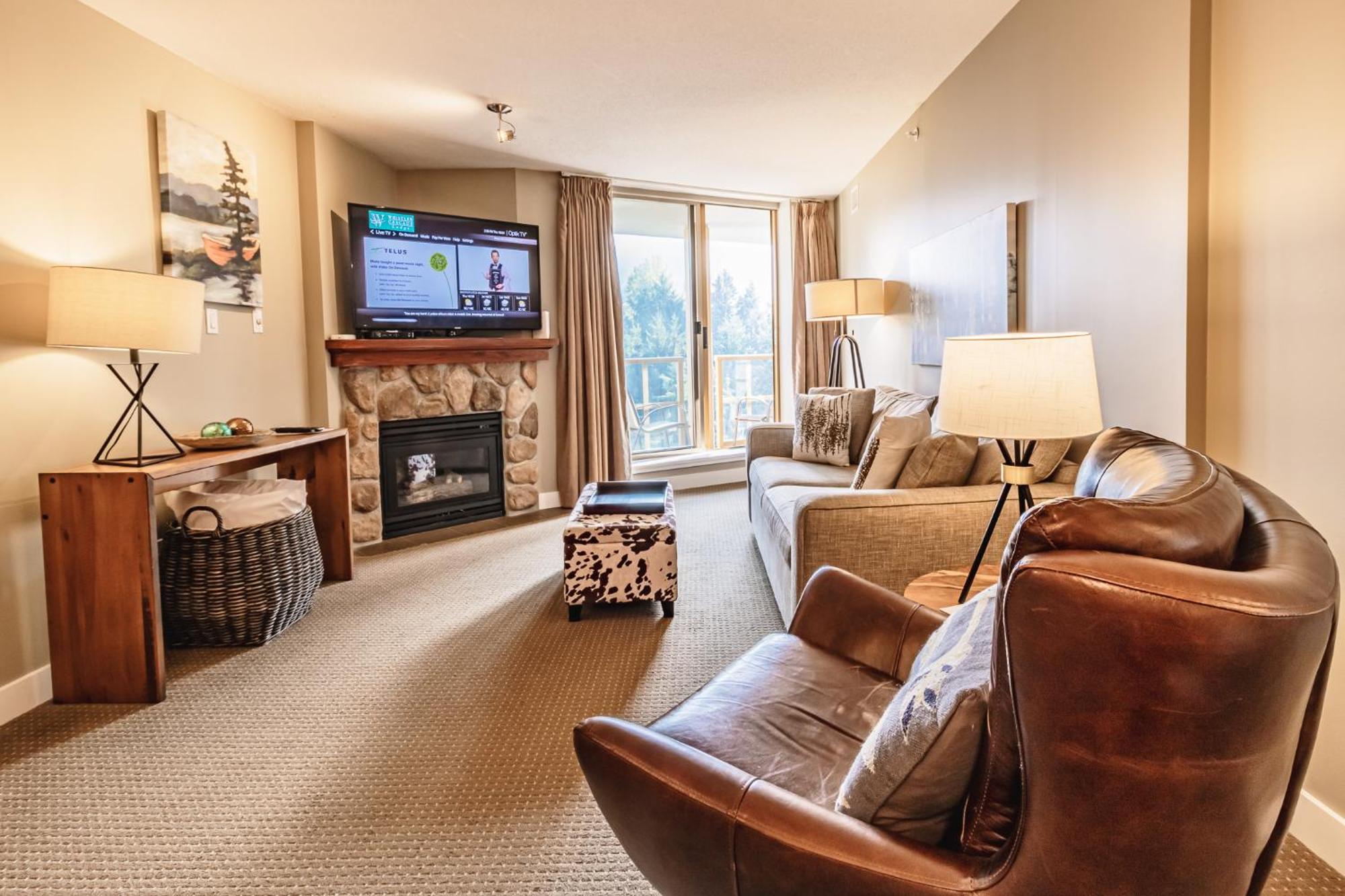 Cascade Lodge By Elevate Vacations Вістлер Екстер'єр фото