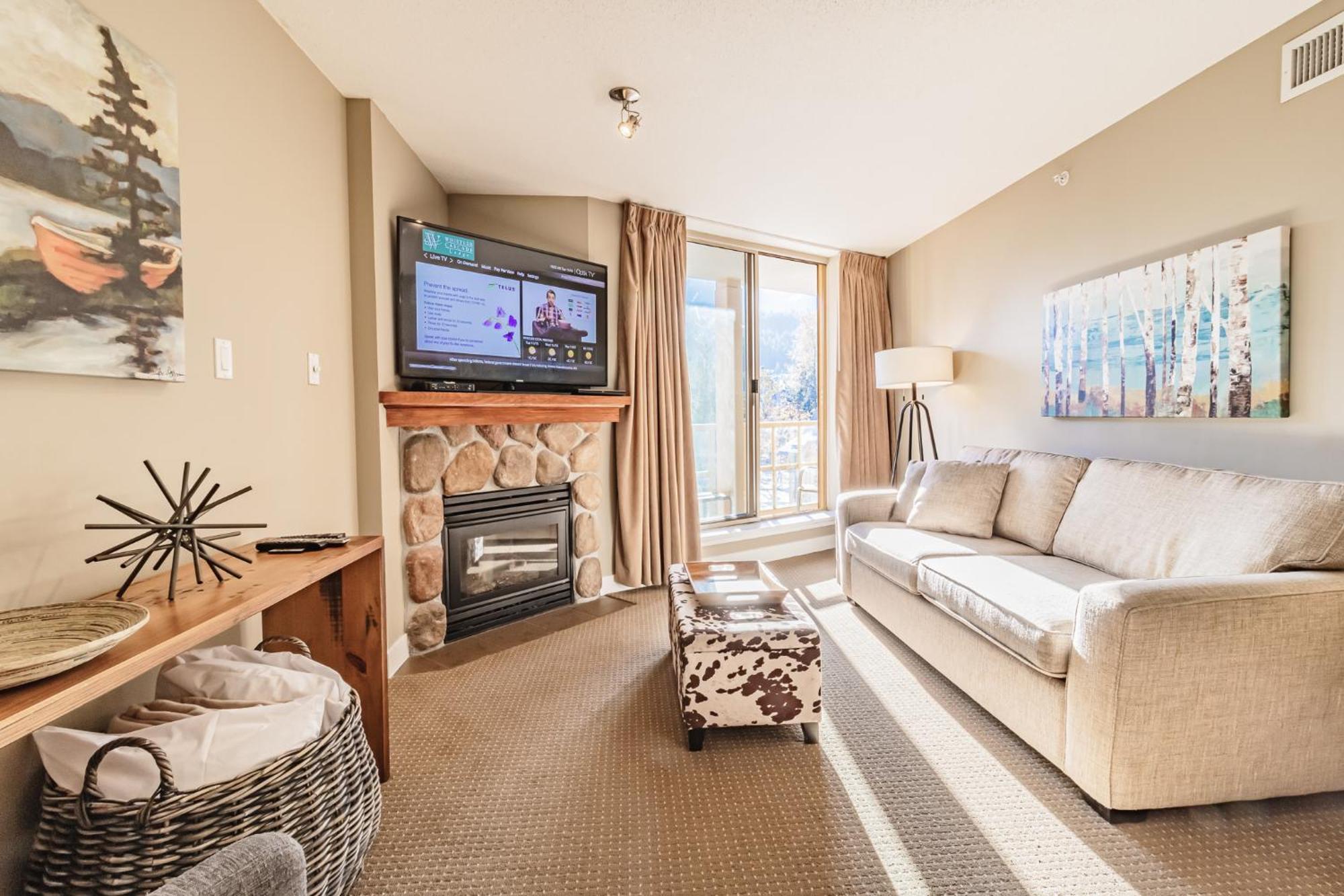 Cascade Lodge By Elevate Vacations Вістлер Екстер'єр фото