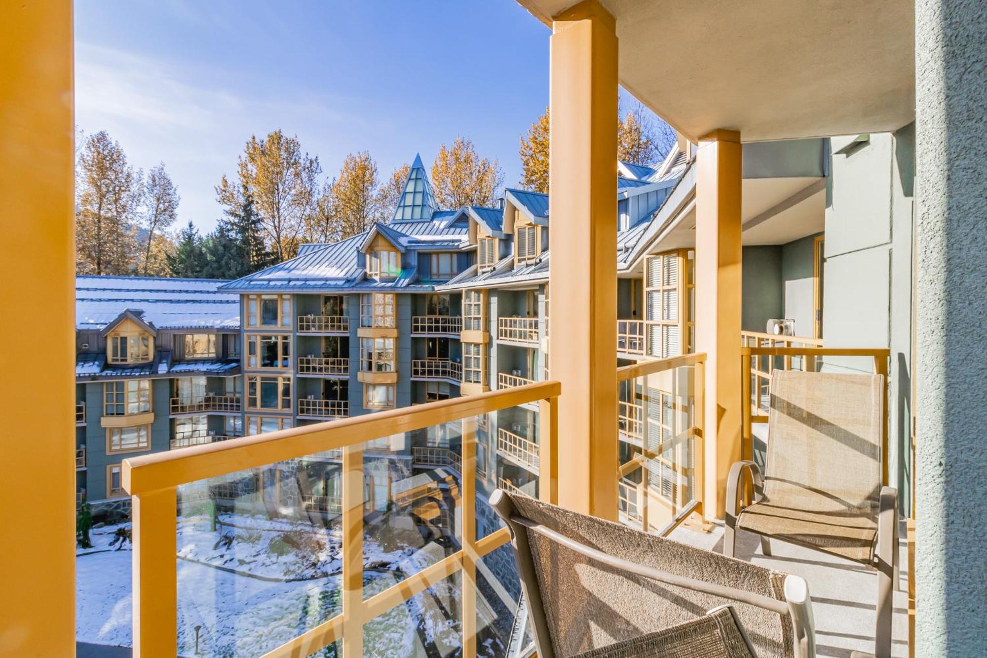 Cascade Lodge By Elevate Vacations Вістлер Екстер'єр фото